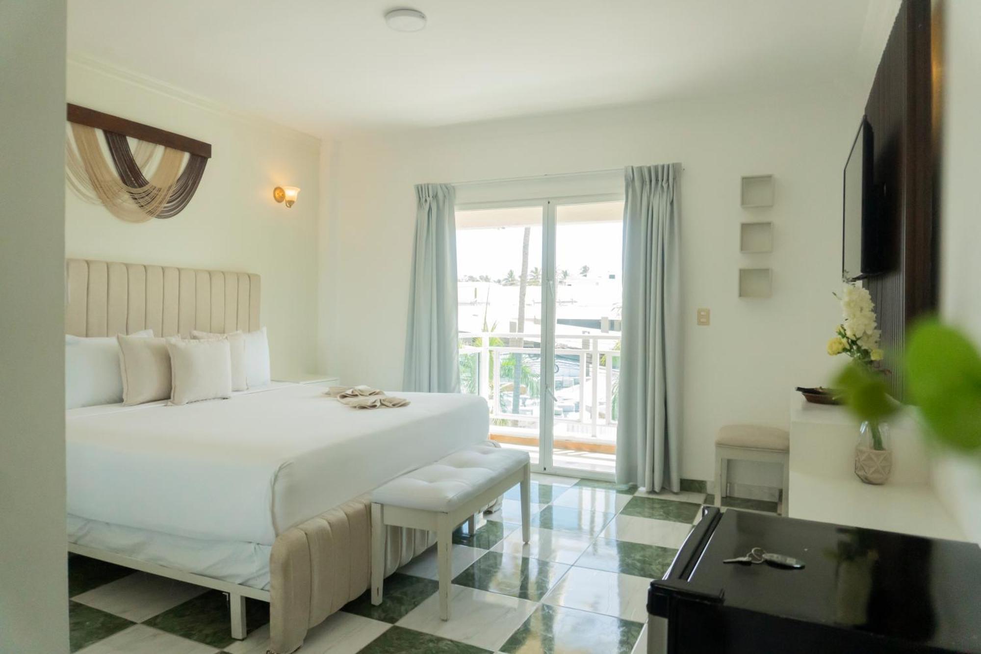Green Coast Hotel Punta Cana Bagian luar foto